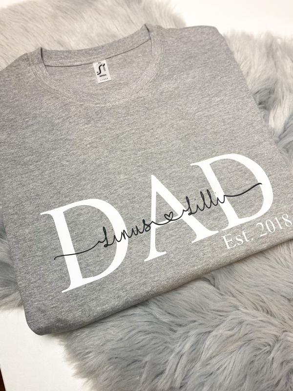MOM/DAD Shirt