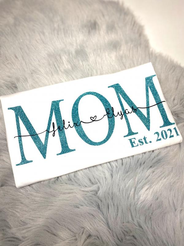 MOM/DAD Shirt