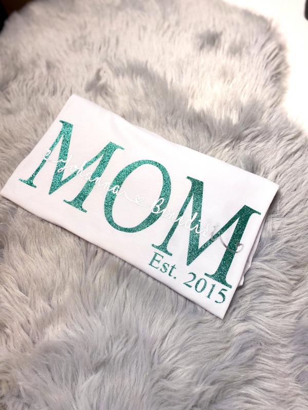 MOM/DAD Shirt